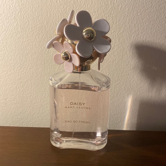 Daisy marc jacobs 4.25 cheap